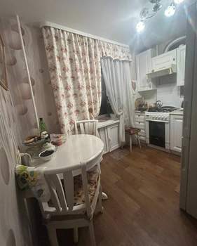 4-к квартира, вторичка, 70м2, 6/9 этаж
