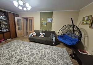 4-к квартира, вторичка, 89м2, 1/5 этаж