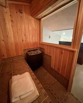 2-к квартира, вторичка, 65м2, 4/4 этаж