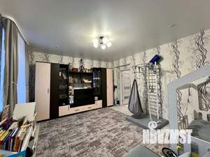 2-к квартира, вторичка, 61м2, 1/3 этаж